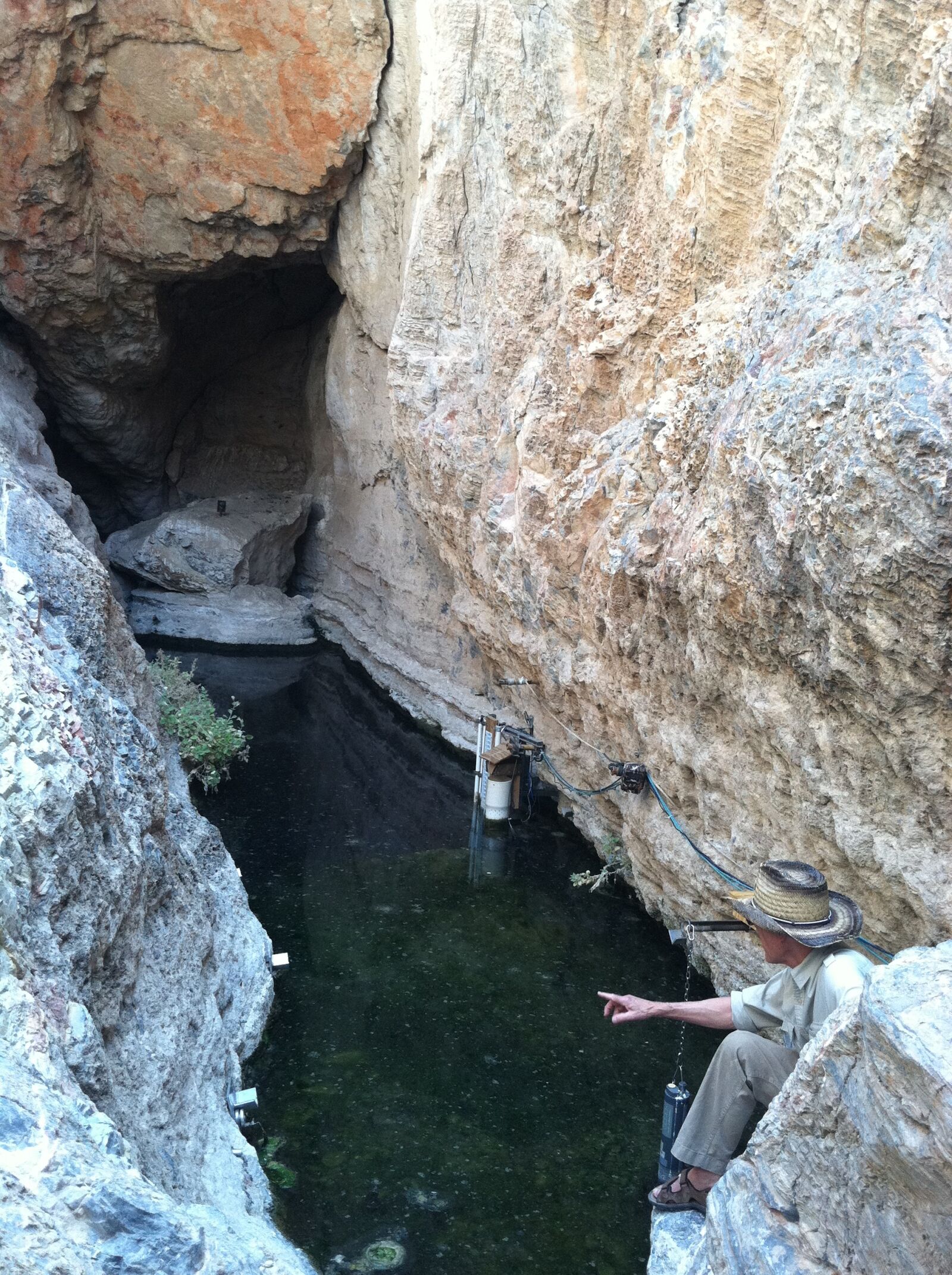 Apple iPhone 4 sample photo. Devil's hole, water, seldom photography