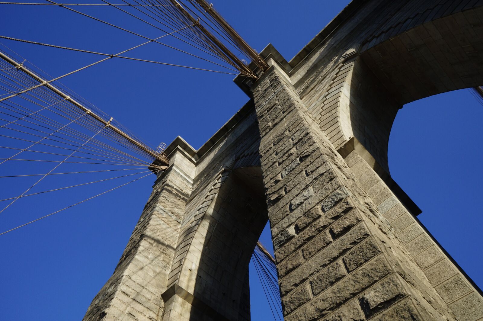 Sony Alpha NEX-3N + Sony E 16mm F2.8 sample photo. Brooklyn bridge, brooklyn, nyc photography