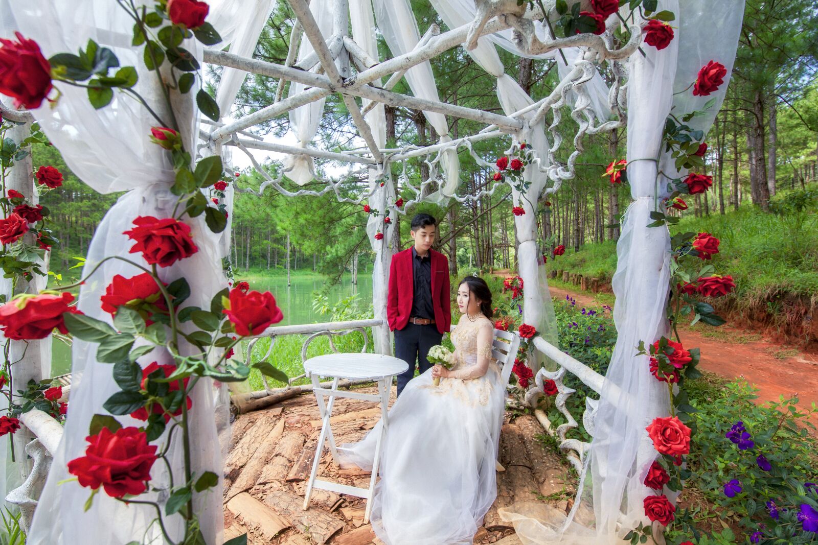 Canon EOS 5D Mark II sample photo. Wedding, wedding photo, natural photography