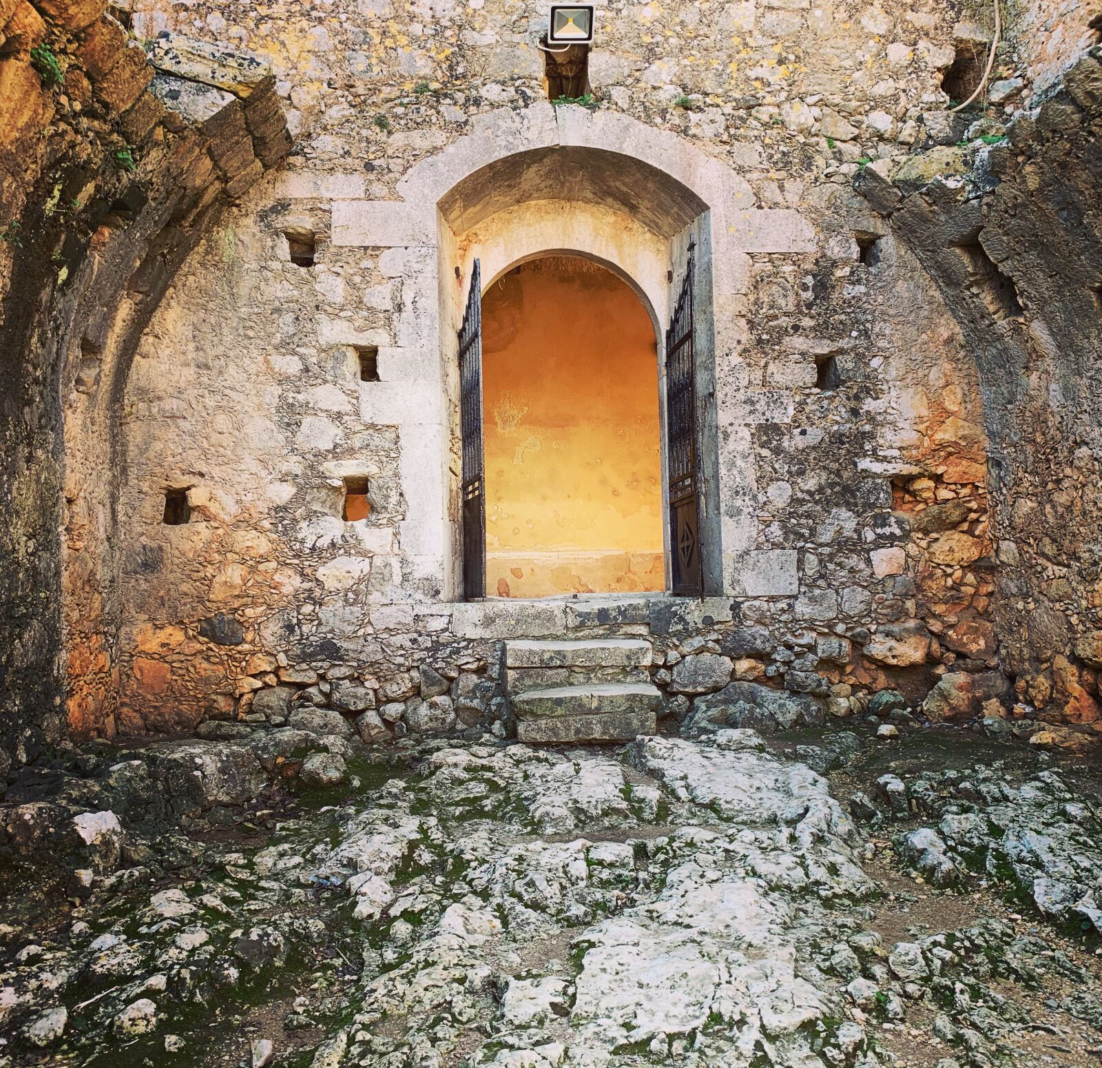 Apple iPhone XR sample photo. Door, ancient, greece photography