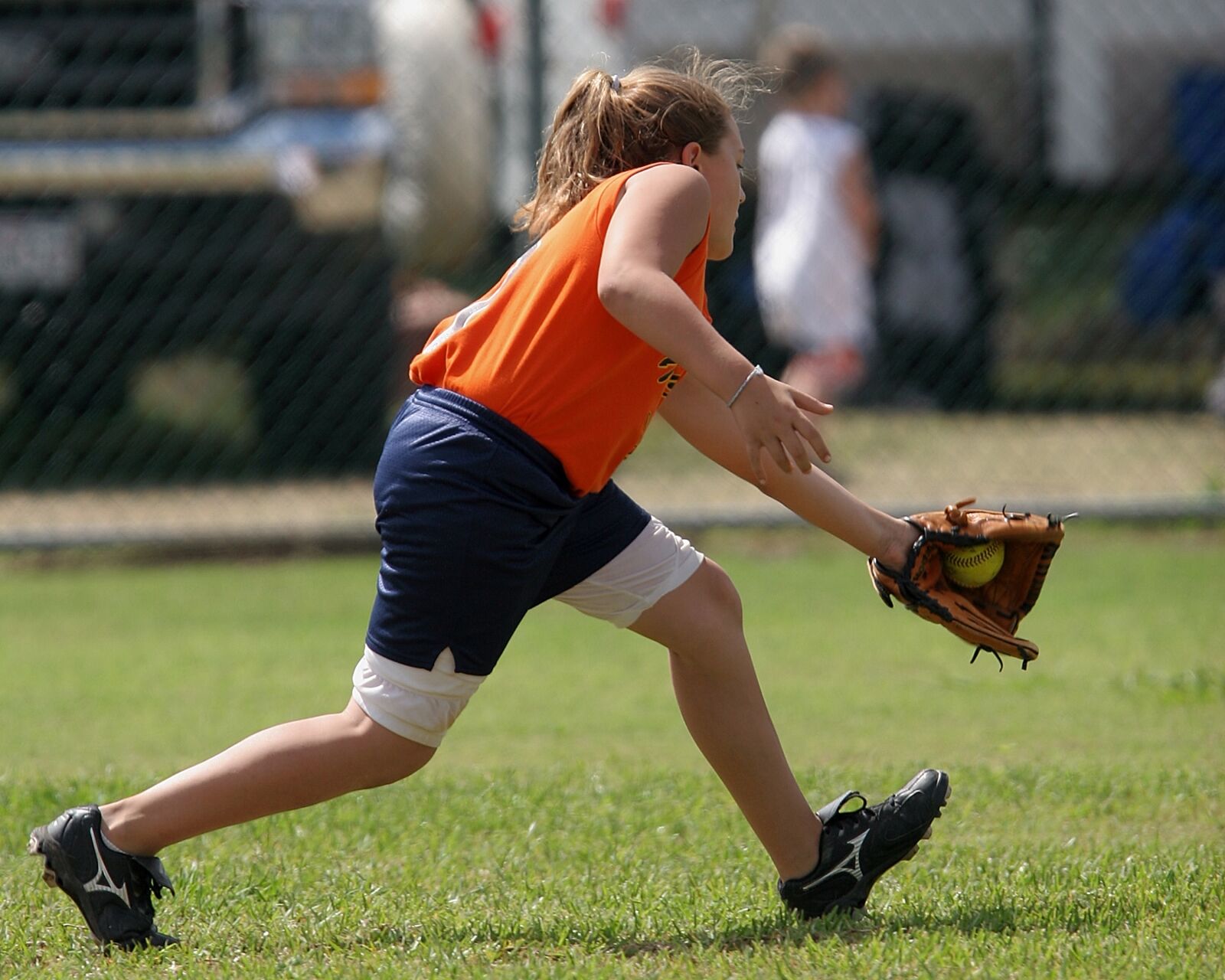 Canon EOS 20D sample photo. Softball, player, catch photography