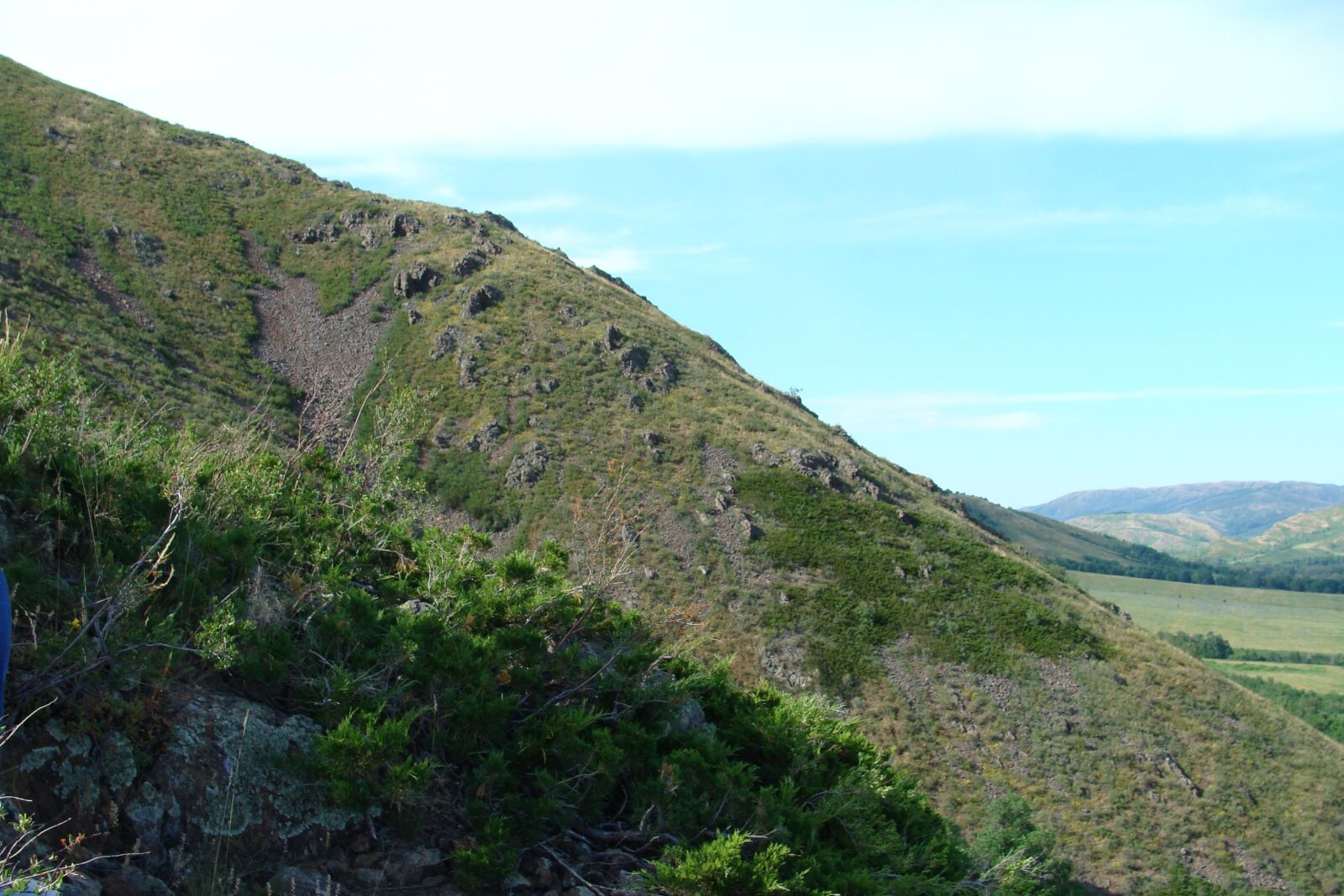Sony Cyber-shot DSC-H10 sample photo. Landscape, mountains, height photography