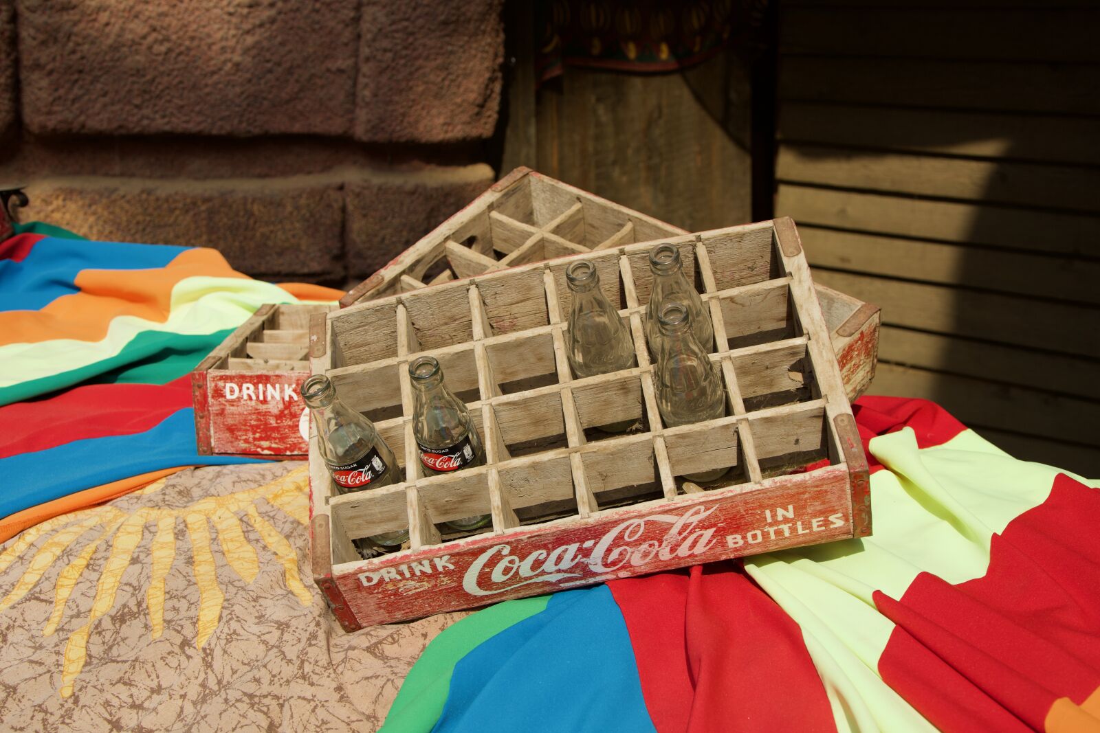 Canon EOS 6D Mark II sample photo. Cola, box, returnable bottle photography