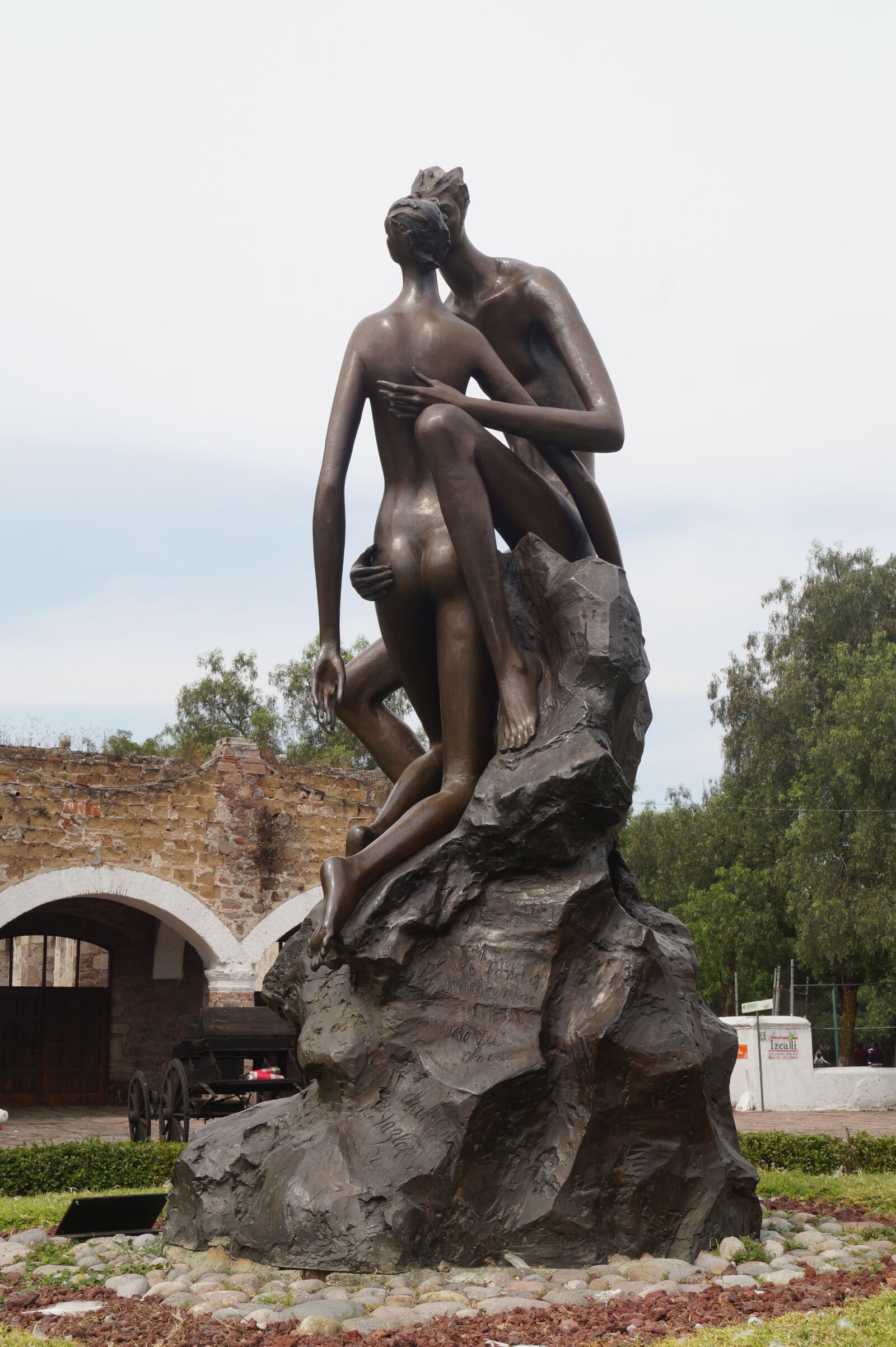 Sony DT 18-55mm F3.5-5.6 SAM II sample photo. Sculpture, charlotte-izabek, park photography