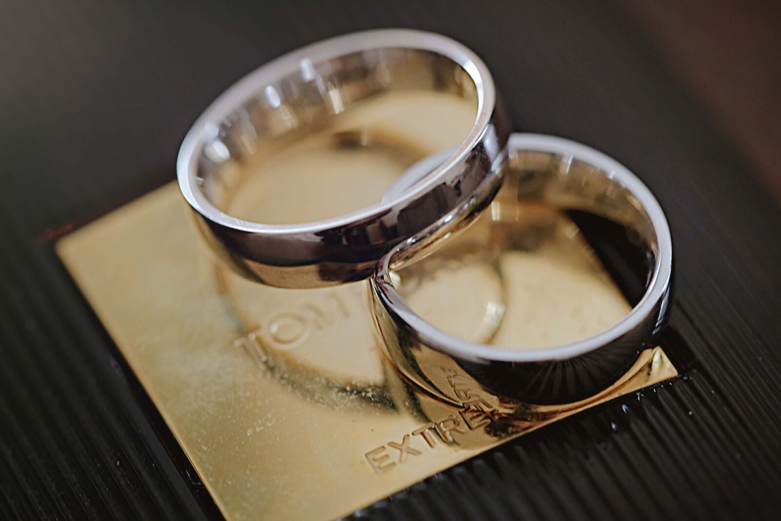 Canon EF 100mm F2.8 Macro USM sample photo. Rings, wedding ring, glossy photography