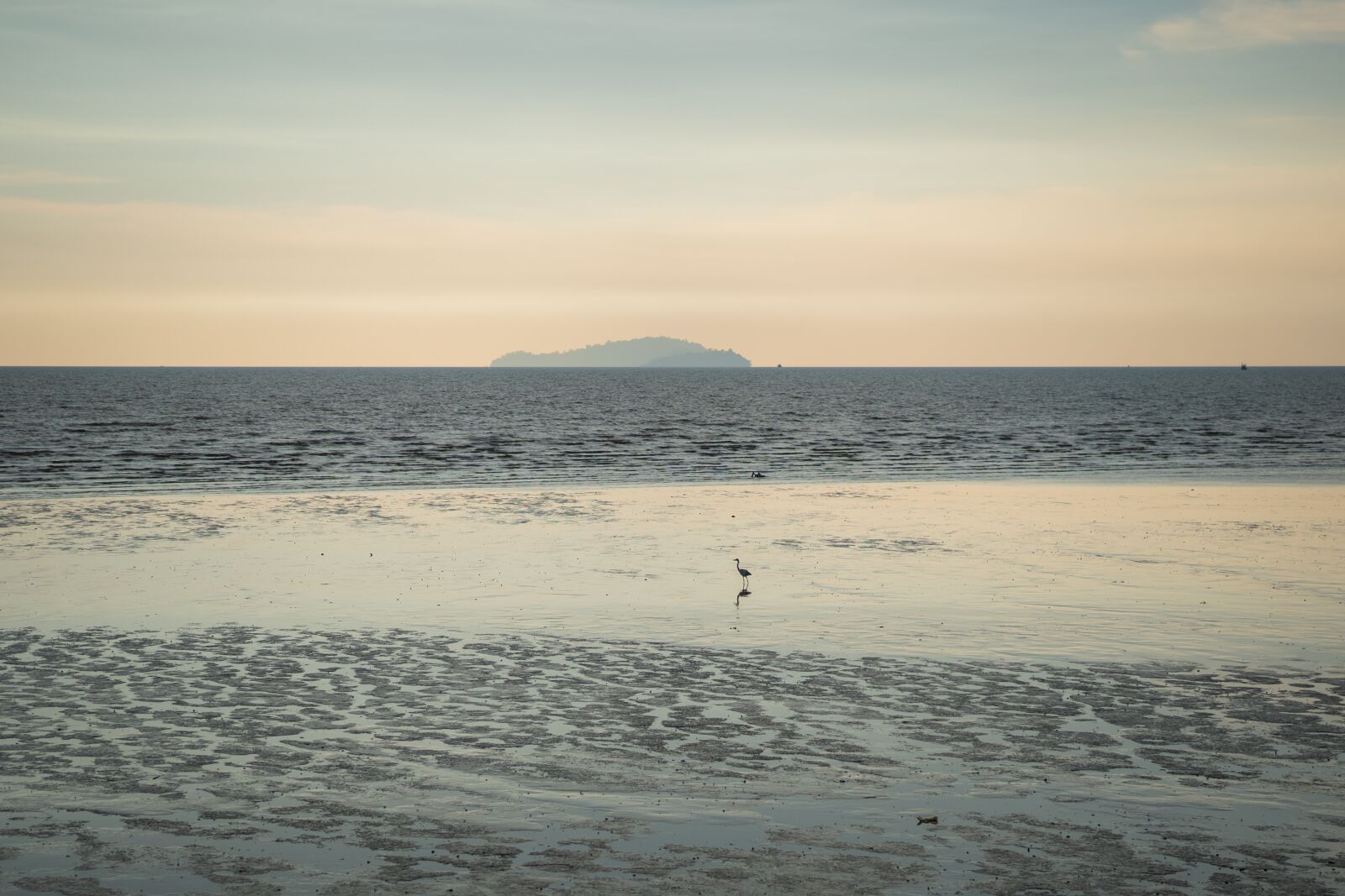 Sony a7 III + Sony Planar T* FE 50mm F1.4 ZA sample photo. Sea, seaside, sky photography
