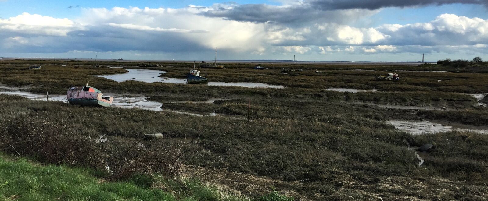 Apple iPhone 6 sample photo. Boats, leigh, sea, river photography