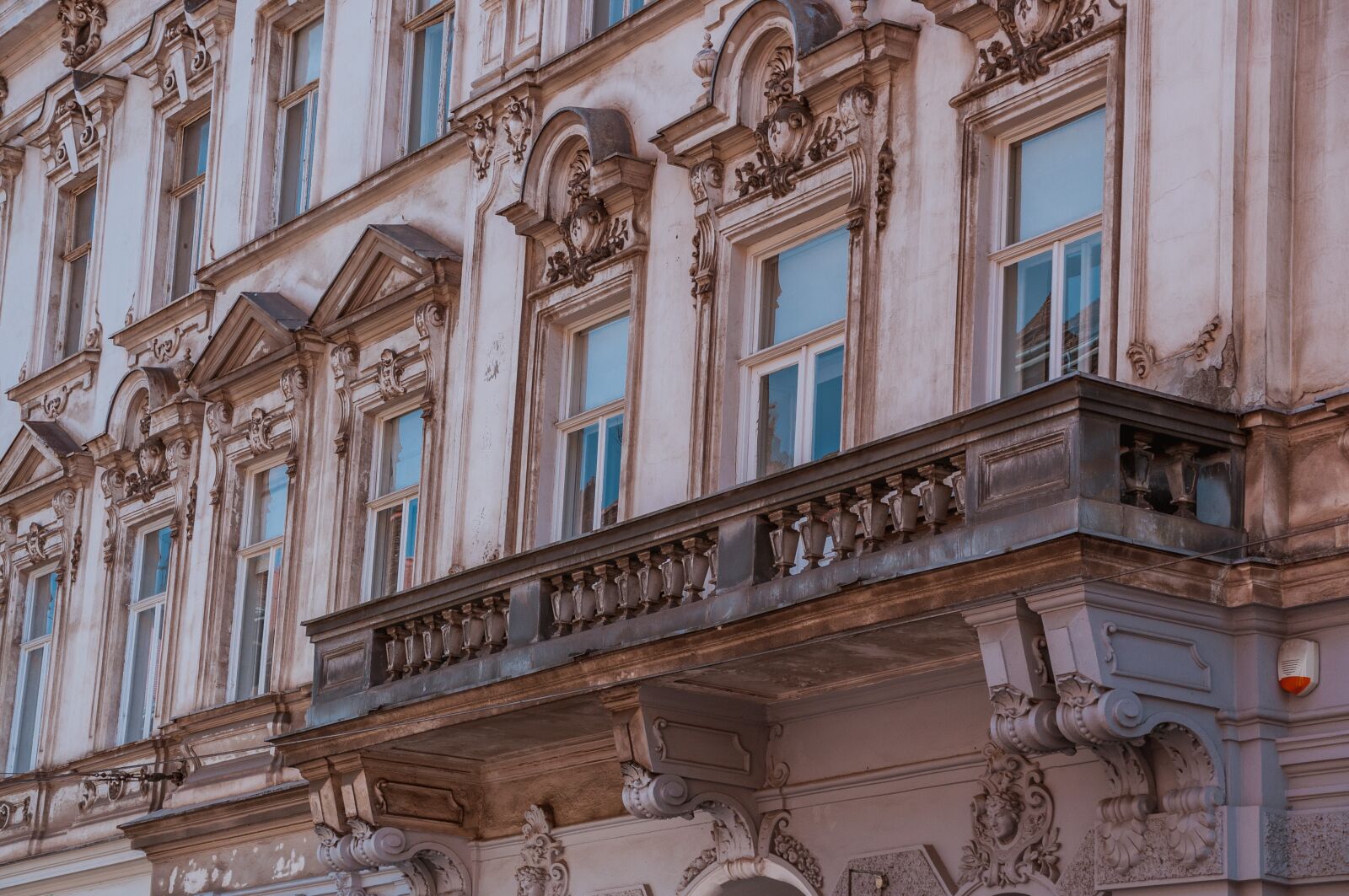 Nikon D90 sample photo. Building, architecture, city photography