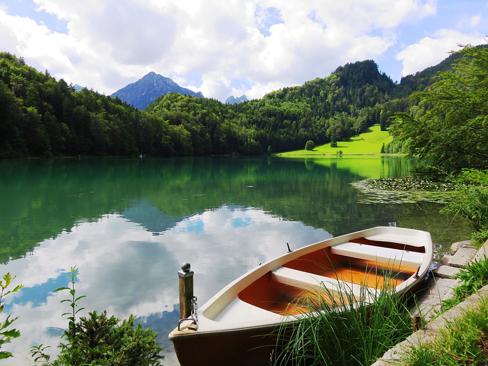 Canon PowerShot SX710 HS sample photo. Alatsee, rowing boat, summer photography