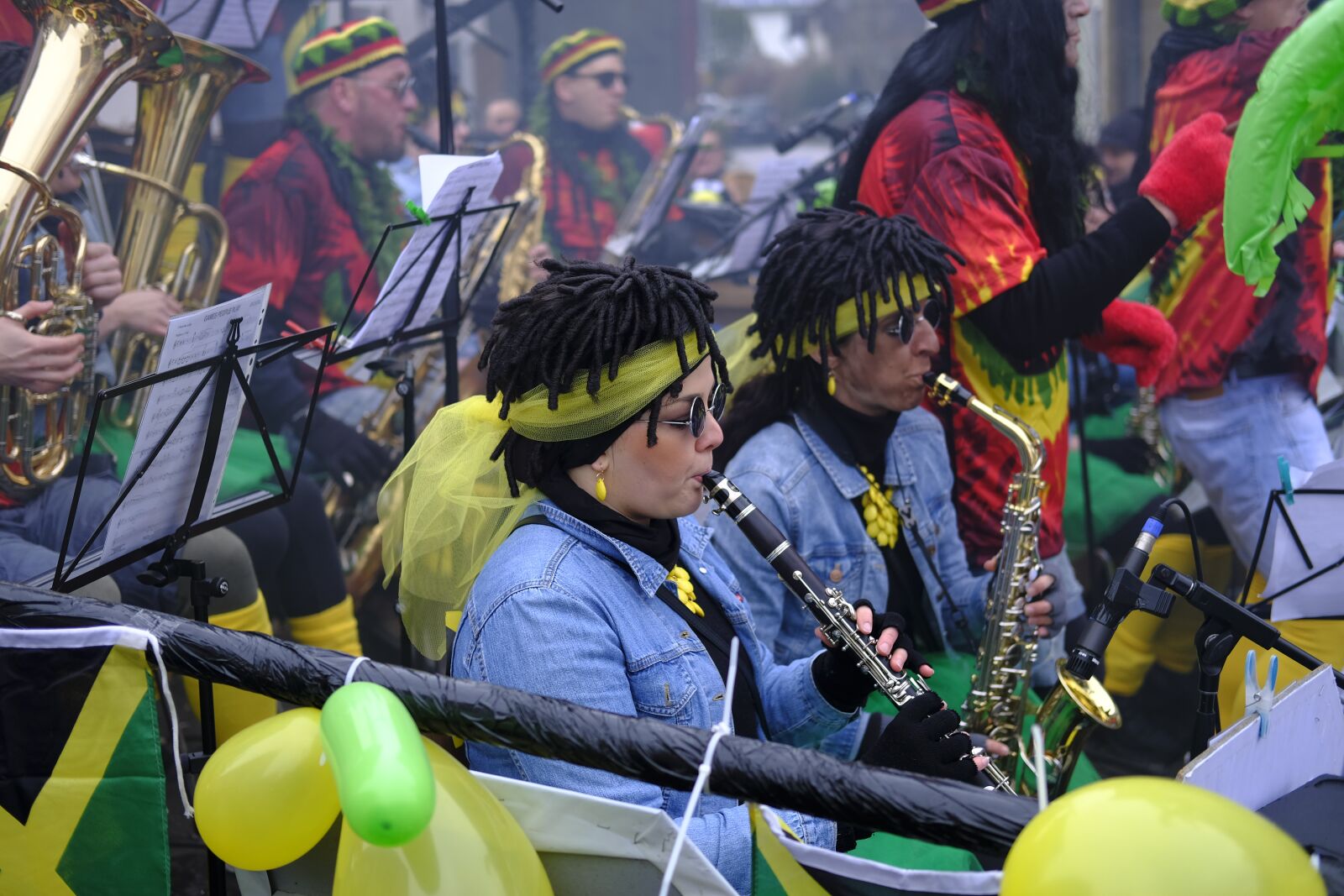 Fujifilm X-T2 + Fujifilm XF 35mm F2 R WR sample photo. Band, music, trumpet photography