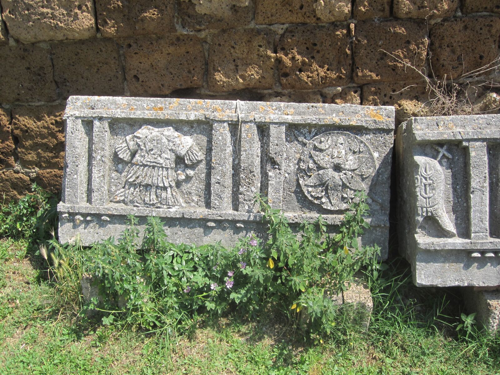 Canon PowerShot SD780 IS (Digital IXUS 100 IS / IXY Digital 210 IS) sample photo. Stones, monument, culture photography