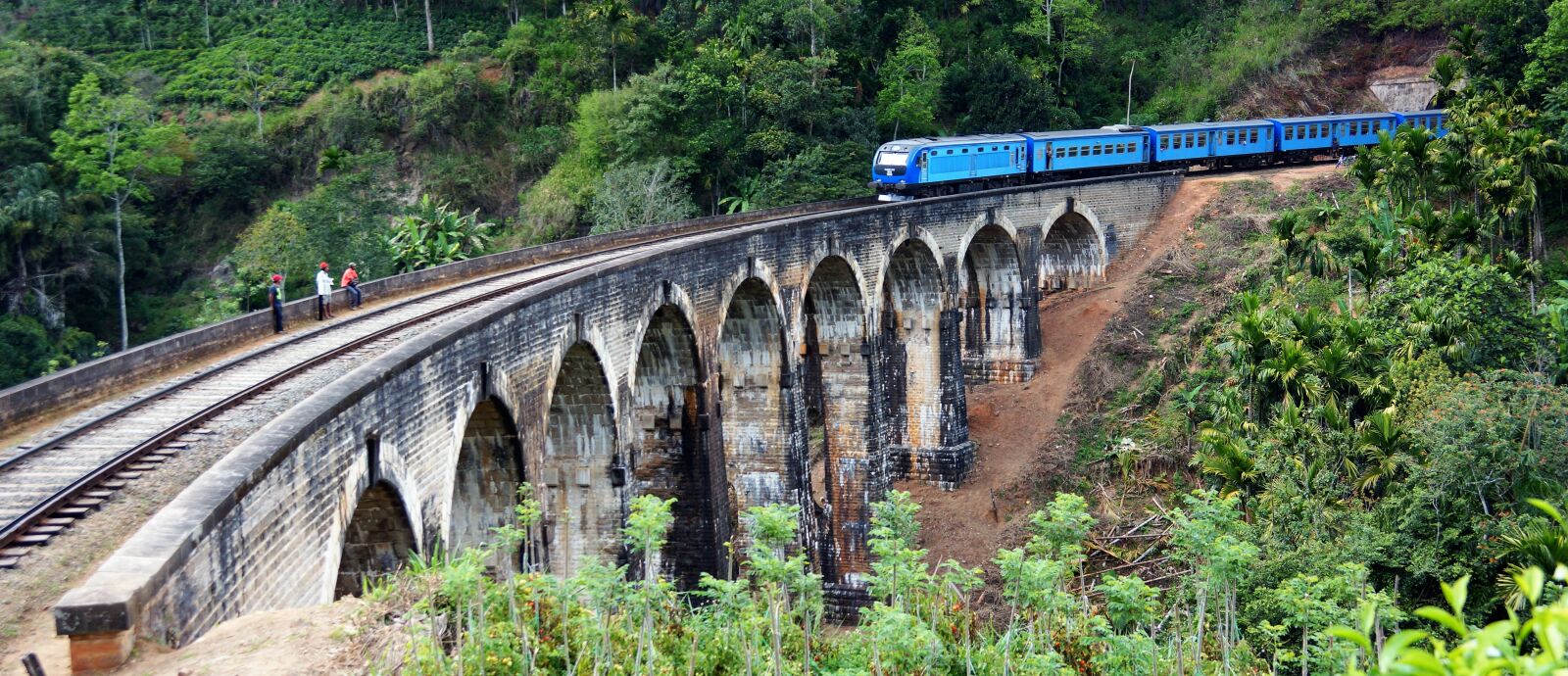 Sony Alpha NEX-7 sample photo. Train, 9 arch bridge, ella photography