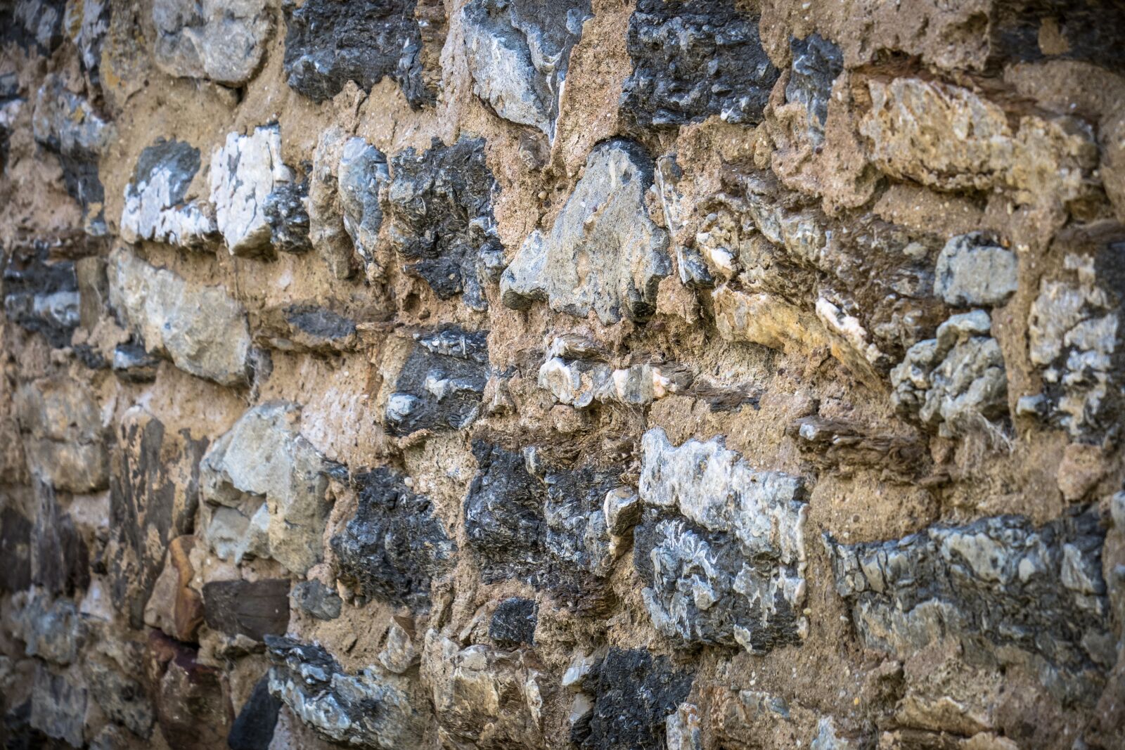 Canon PowerShot G3 X sample photo. Wall, natural stone, bricked photography