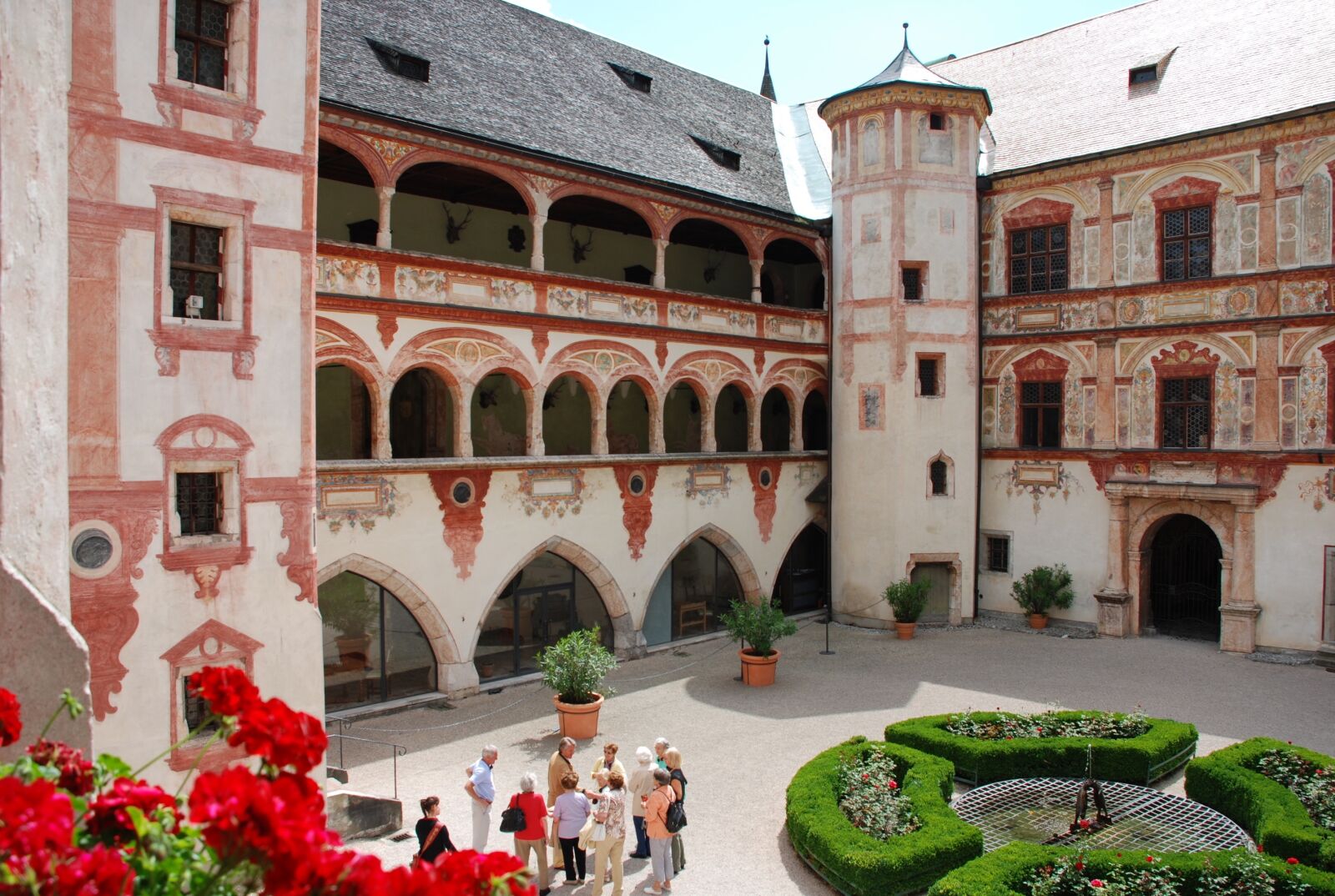 Nikon D80 sample photo. Austria, castle, guided tour photography