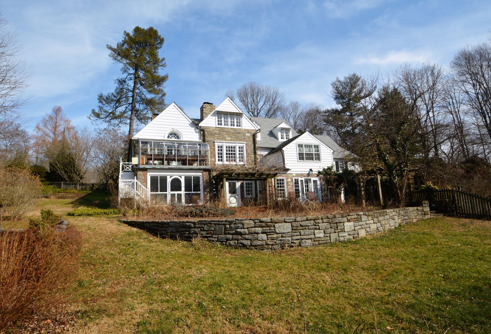 Nikon D5200 sample photo. House, home, back of photography