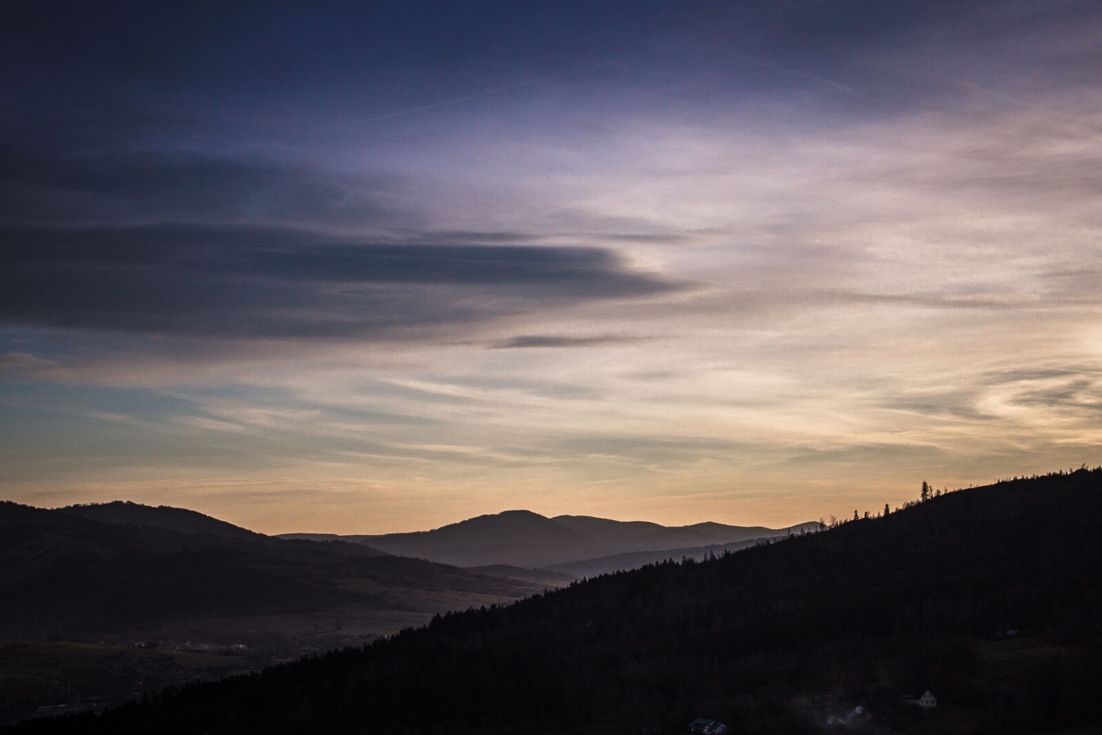 Canon EOS 1200D (EOS Rebel T5 / EOS Kiss X70 / EOS Hi) sample photo. Beskidy, blue, sky, colorfull photography
