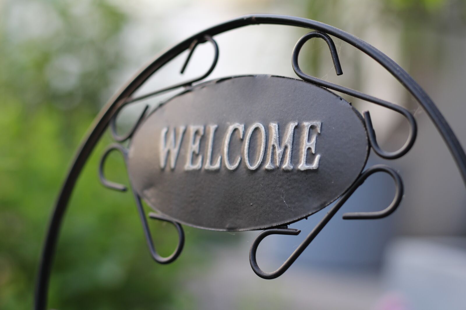 Canon EOS 700D (EOS Rebel T5i / EOS Kiss X7i) sample photo. Welcome, welcome sign, shield photography