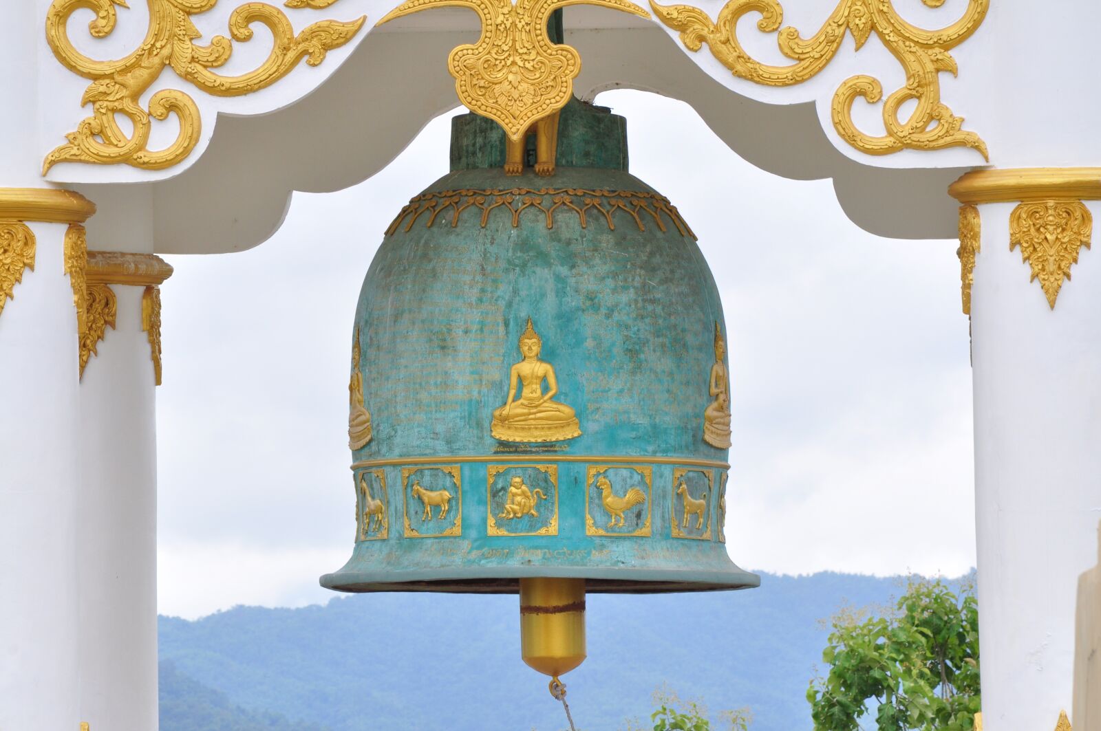 Nikon D90 sample photo. Bell, measure, temple photography