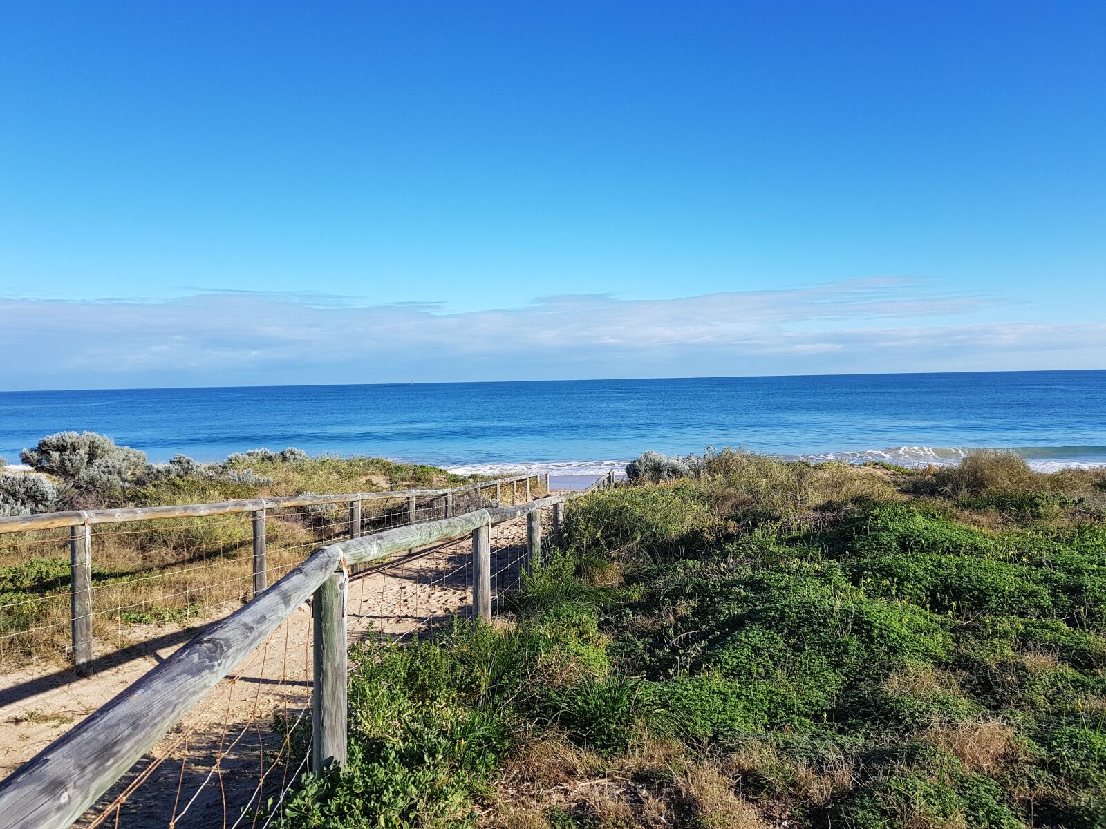 Samsung Galaxy S8+ sample photo. Beach, ocean, blue photography