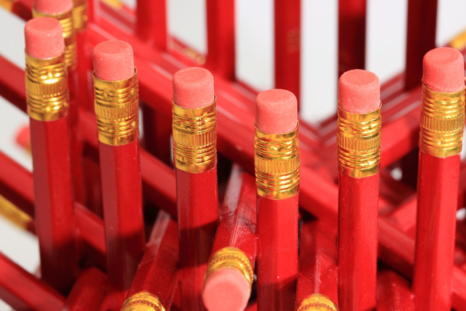 Canon EOS 550D (EOS Rebel T2i / EOS Kiss X4) sample photo. Pencil, superglue, pointless photography