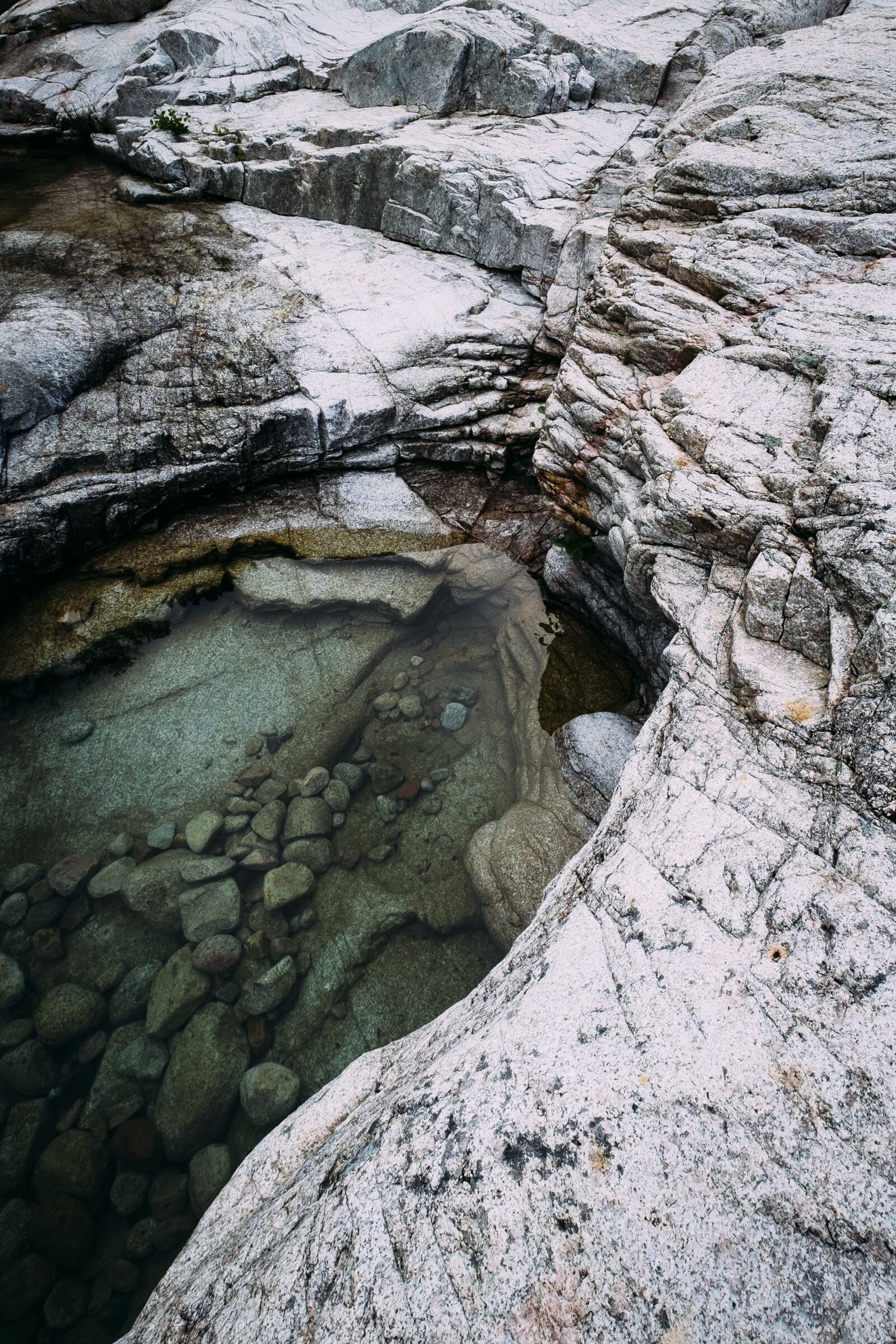 Fujifilm XF 10-24mm F4 R OIS sample photo. Rocks, hill, stone photography