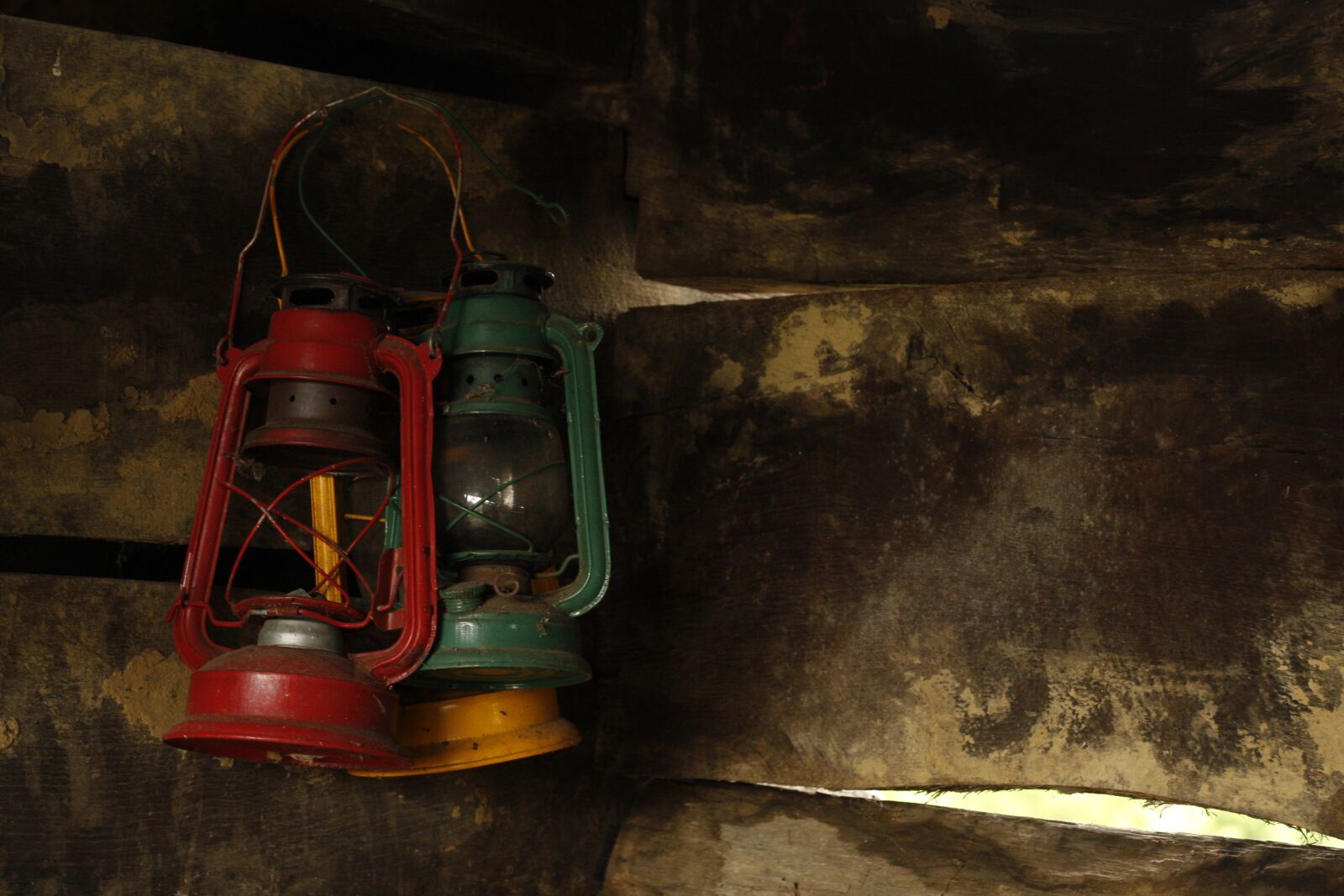 Canon EOS 40D sample photo. Petrol, lamp, oil photography