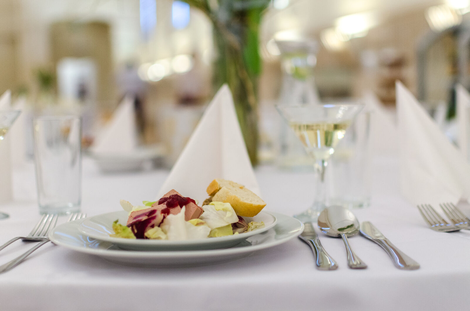 Nikon D5100 + Nikon AF-S DX Nikkor 35mm F1.8G sample photo. Anniversary, arrangement, banquet, cater photography