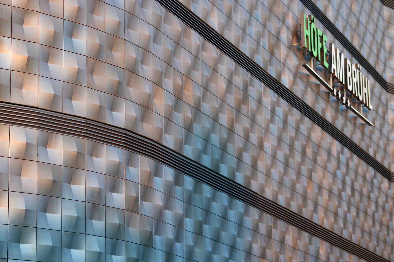 Canon EF75-300mm f/4-5.6 sample photo. Facade, structure, leipzig photography