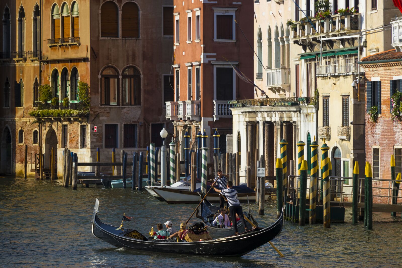 Canon EOS 80D sample photo. Venice, italy, architecture photography