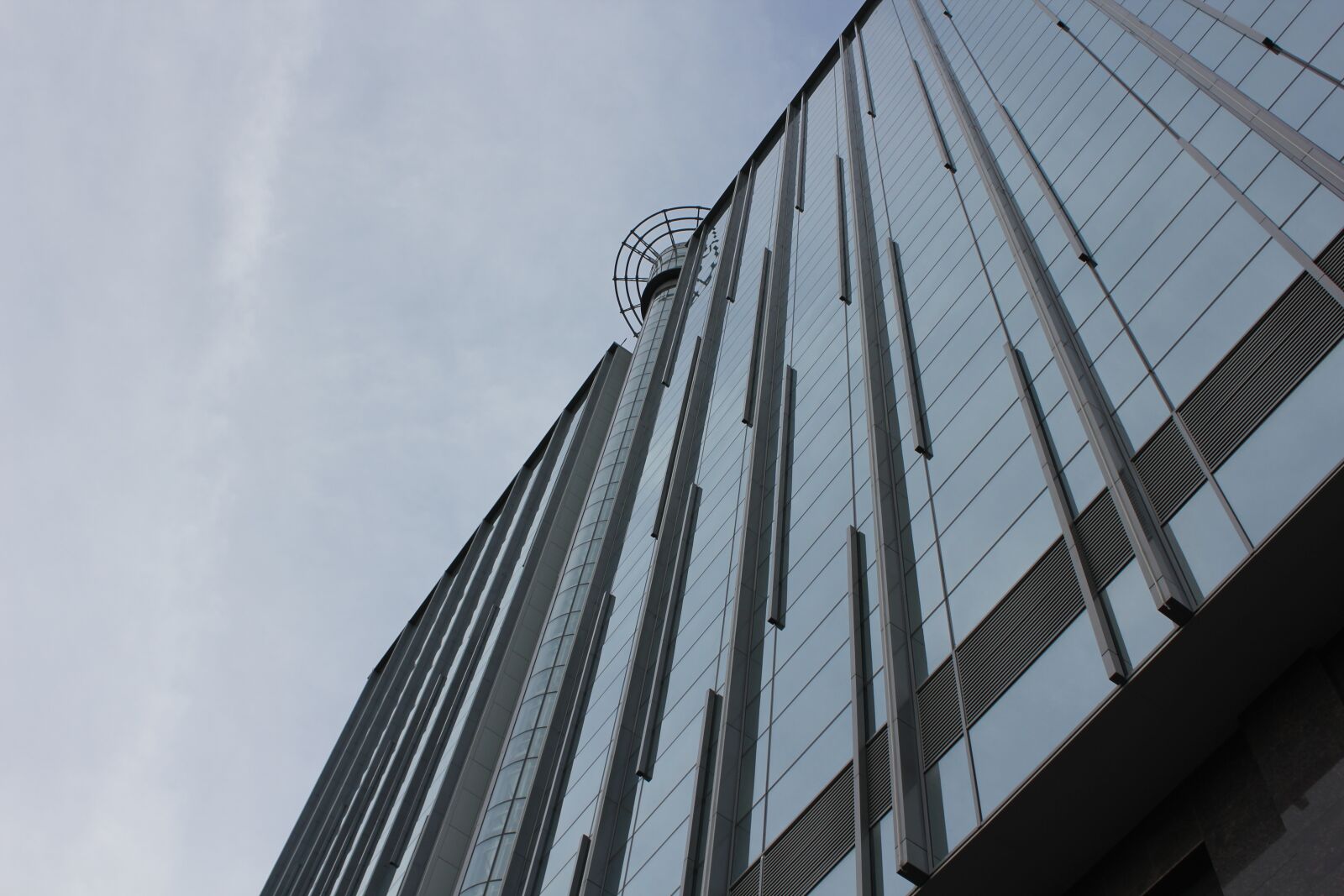 Canon EOS 550D (EOS Rebel T2i / EOS Kiss X4) sample photo. Tower, city, skyscrapers photography
