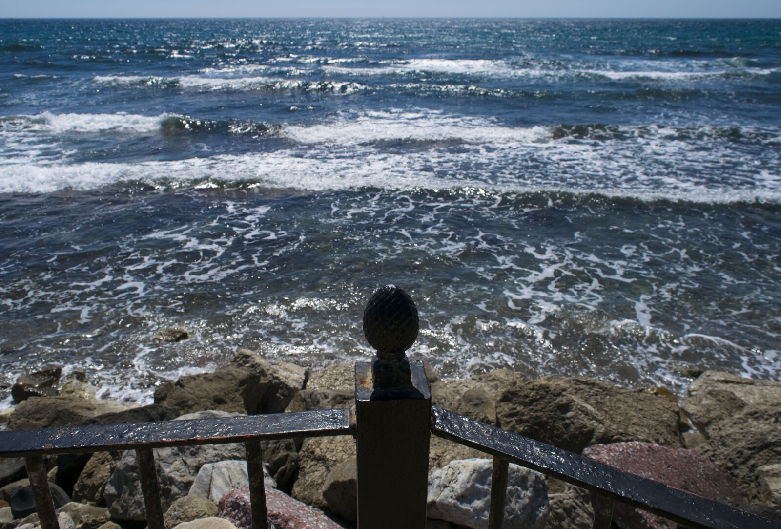 Nikon D5300 sample photo. Sea, rail, promenade photography