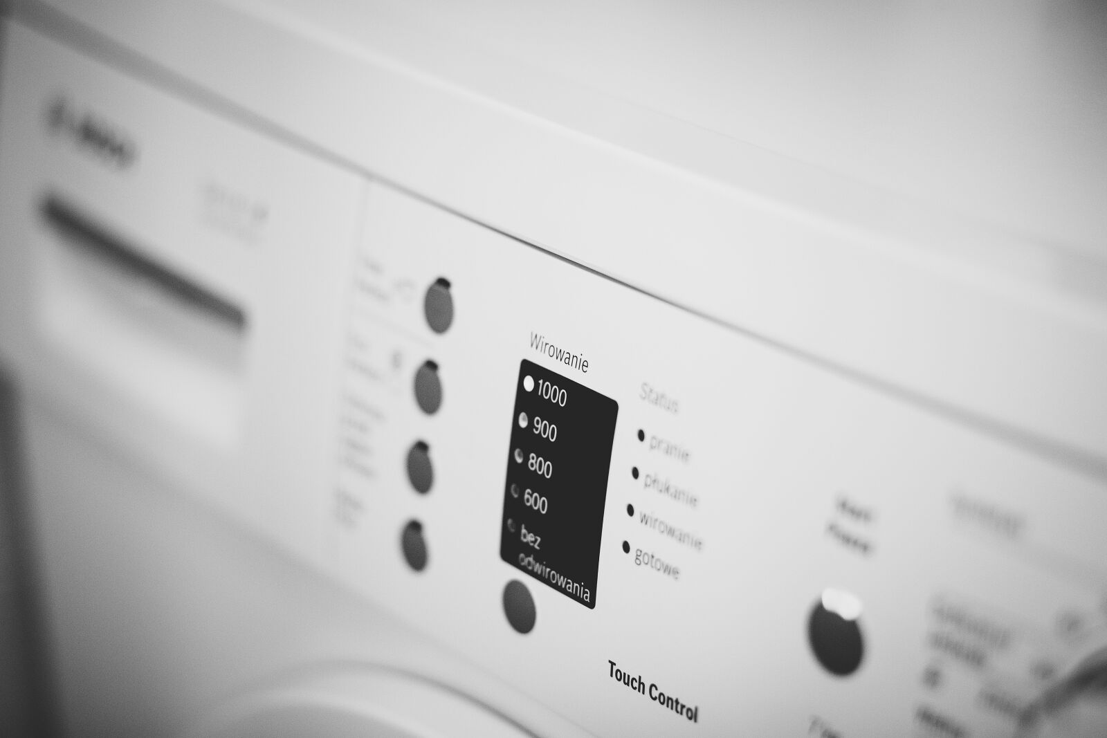 Canon EF 85mm F1.8 USM sample photo. Washing machine, laundry, cleaning photography