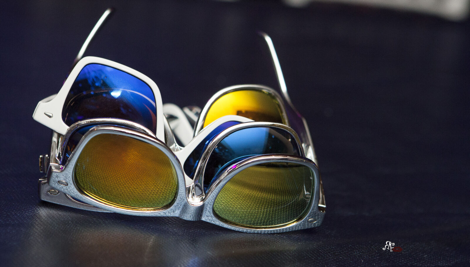 Canon EF 24-70mm F2.8L USM sample photo. Sunglasses photography