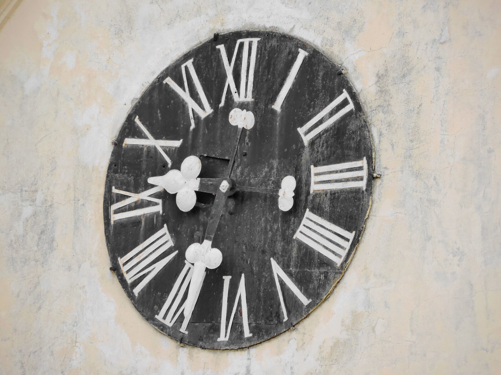 Nikon Coolpix P520 sample photo. Analog clock, time, clock photography
