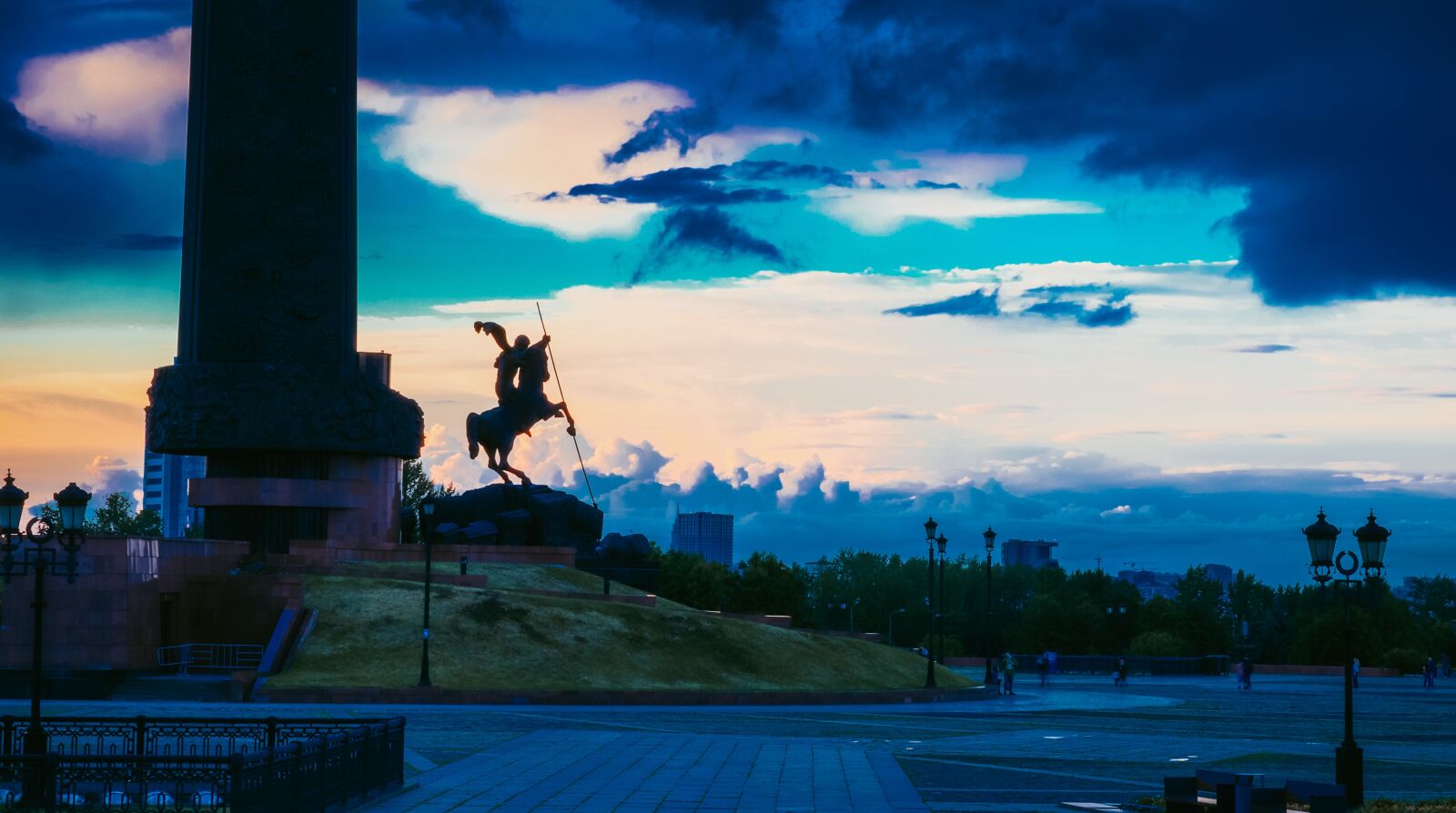 Canon EOS 200D (EOS Rebel SL2 / EOS Kiss X9) sample photo. Architecture, moscow, russia photography