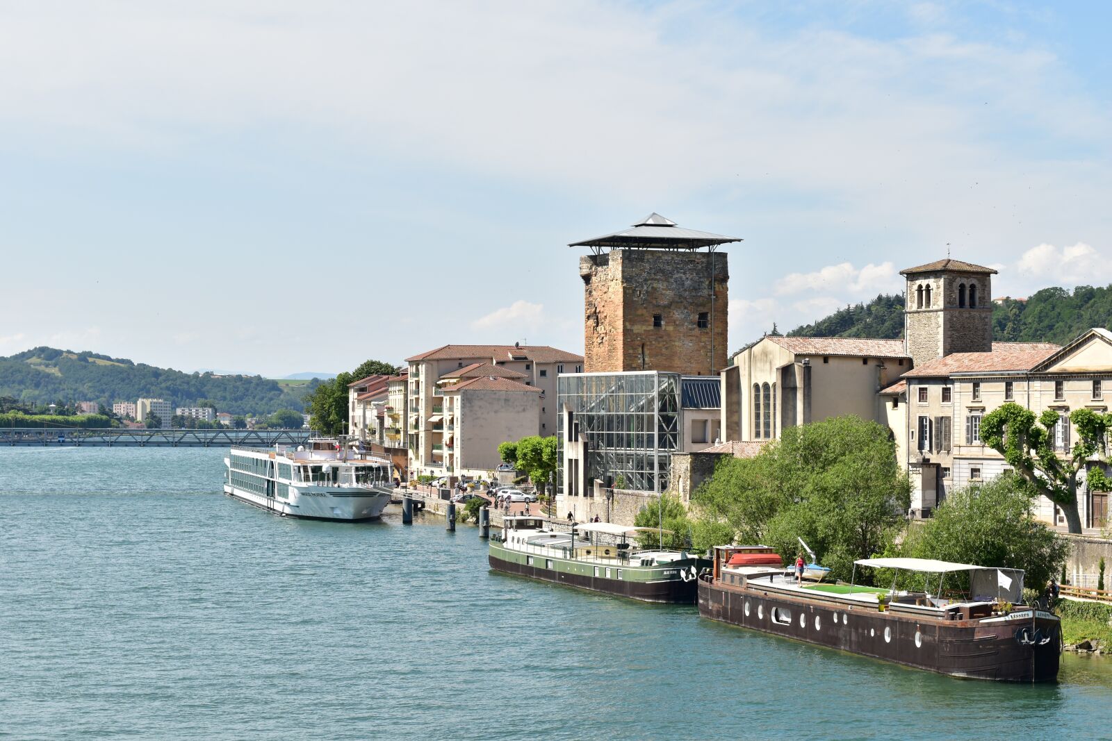 Nikon D3500 sample photo. Vienne, france, historic photography