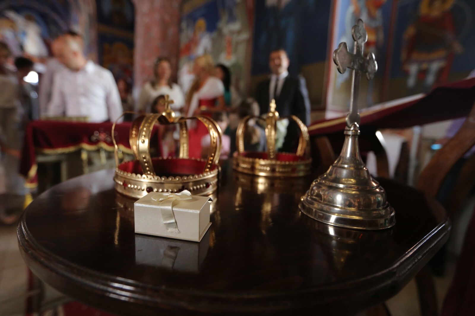 Canon EF 16-35mm F2.8L II USM sample photo. Celebration, church, cross, crown photography