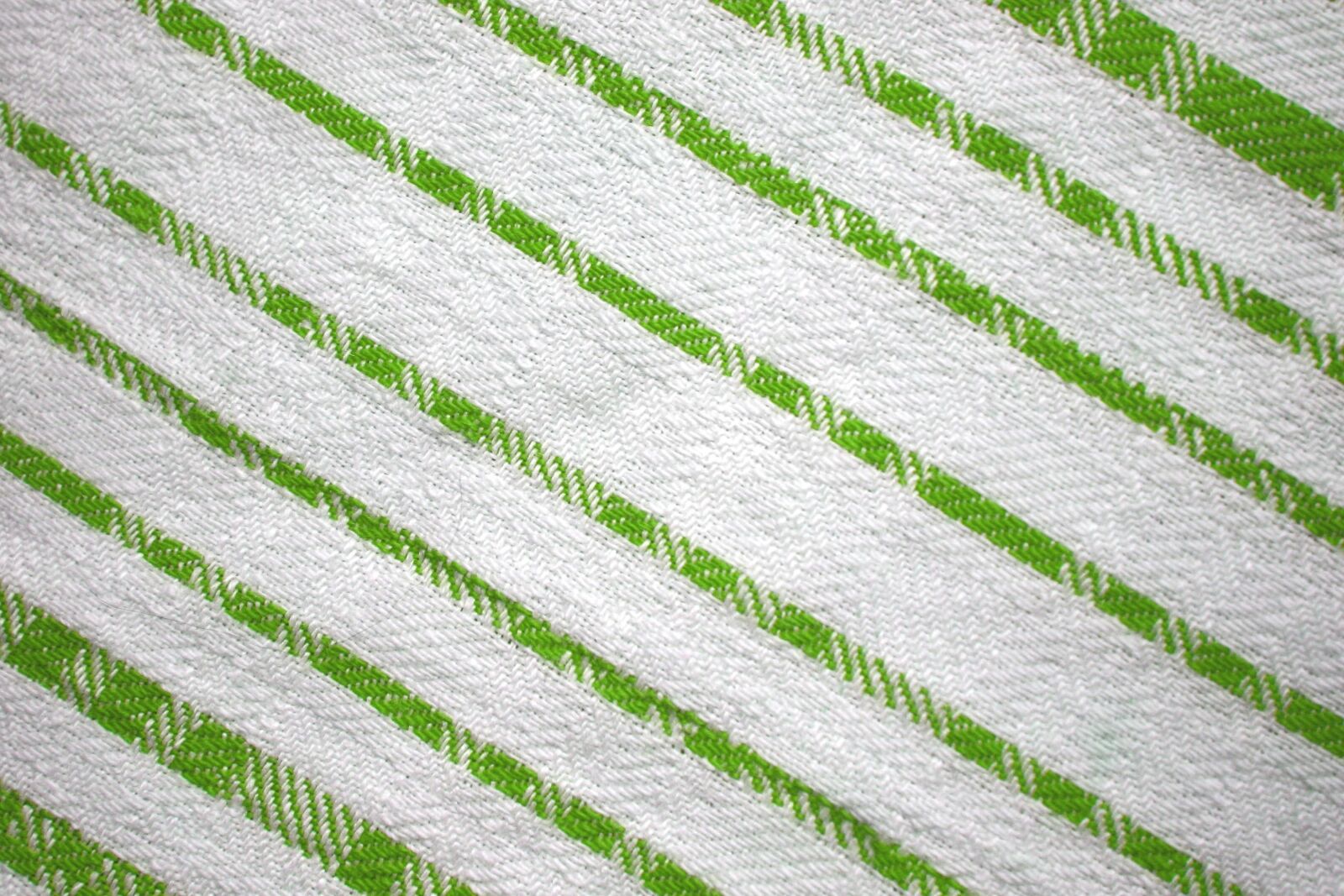 f/3.5-5.6 IS sample photo. Dishcloth, lime green color photography