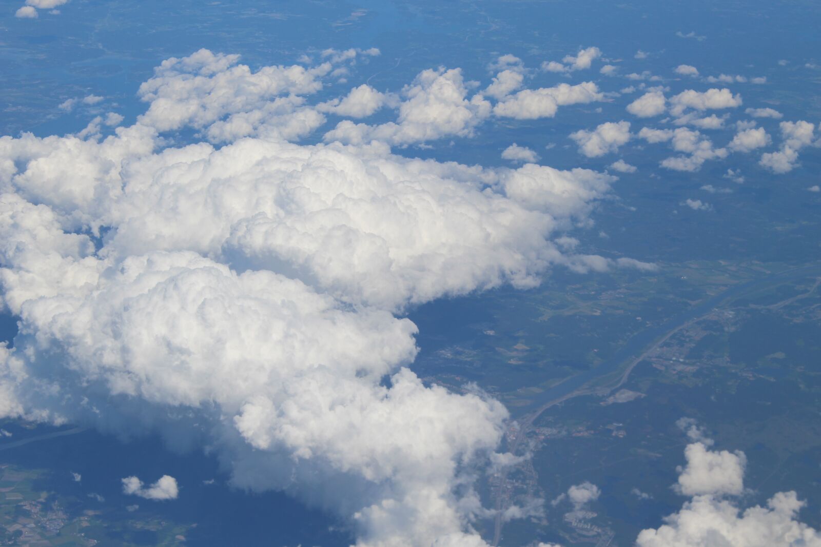 Canon EOS 100D (EOS Rebel SL1 / EOS Kiss X7) sample photo. Sky, plane, hight photography