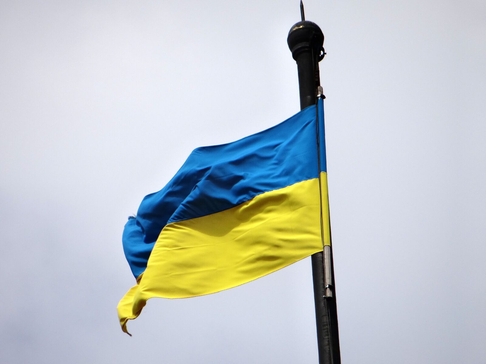 Sony DSC-HX200V sample photo. Ukrainian flag, symbol, banner photography