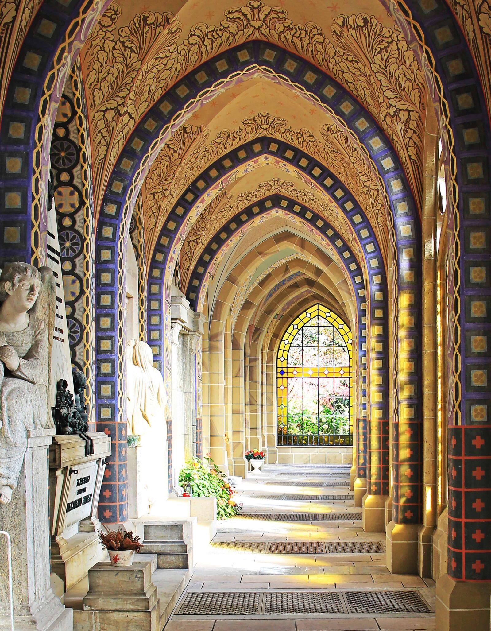 Canon EOS 550D (EOS Rebel T2i / EOS Kiss X4) sample photo. Arabesque, interior, architecture, arch photography