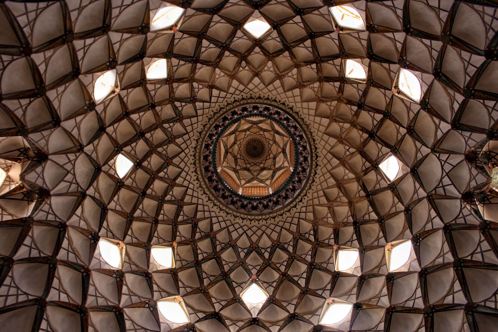 Canon EOS 100D (EOS Rebel SL1 / EOS Kiss X7) sample photo. Pattern, abstract, art photography