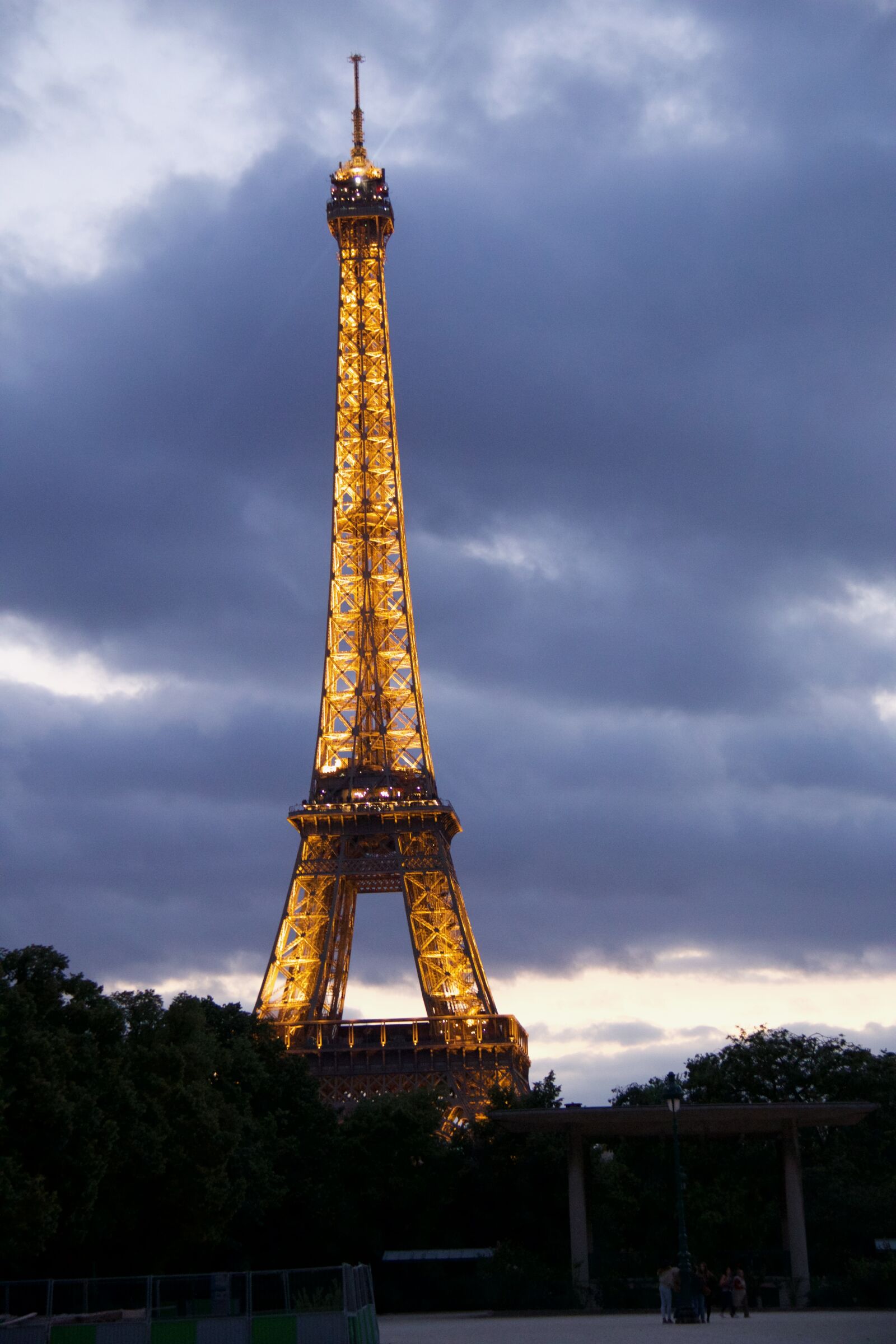 Canon EF-S 18-200mm F3.5-5.6 IS sample photo. Paris, eiffel, tower photography