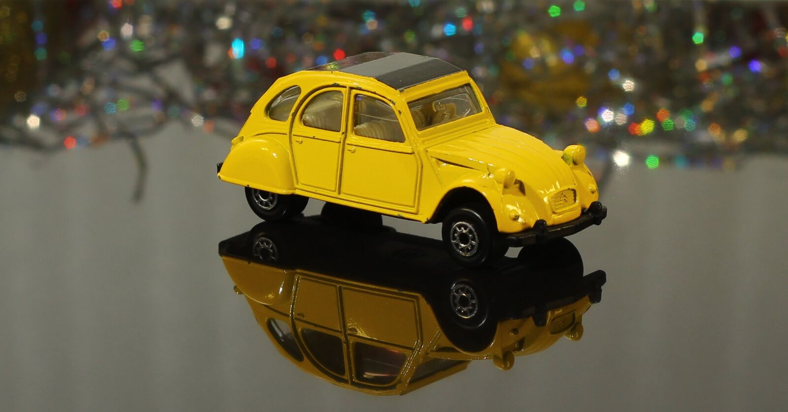 Canon EOS 600D (Rebel EOS T3i / EOS Kiss X5) sample photo. Citroen, modelka, view photography