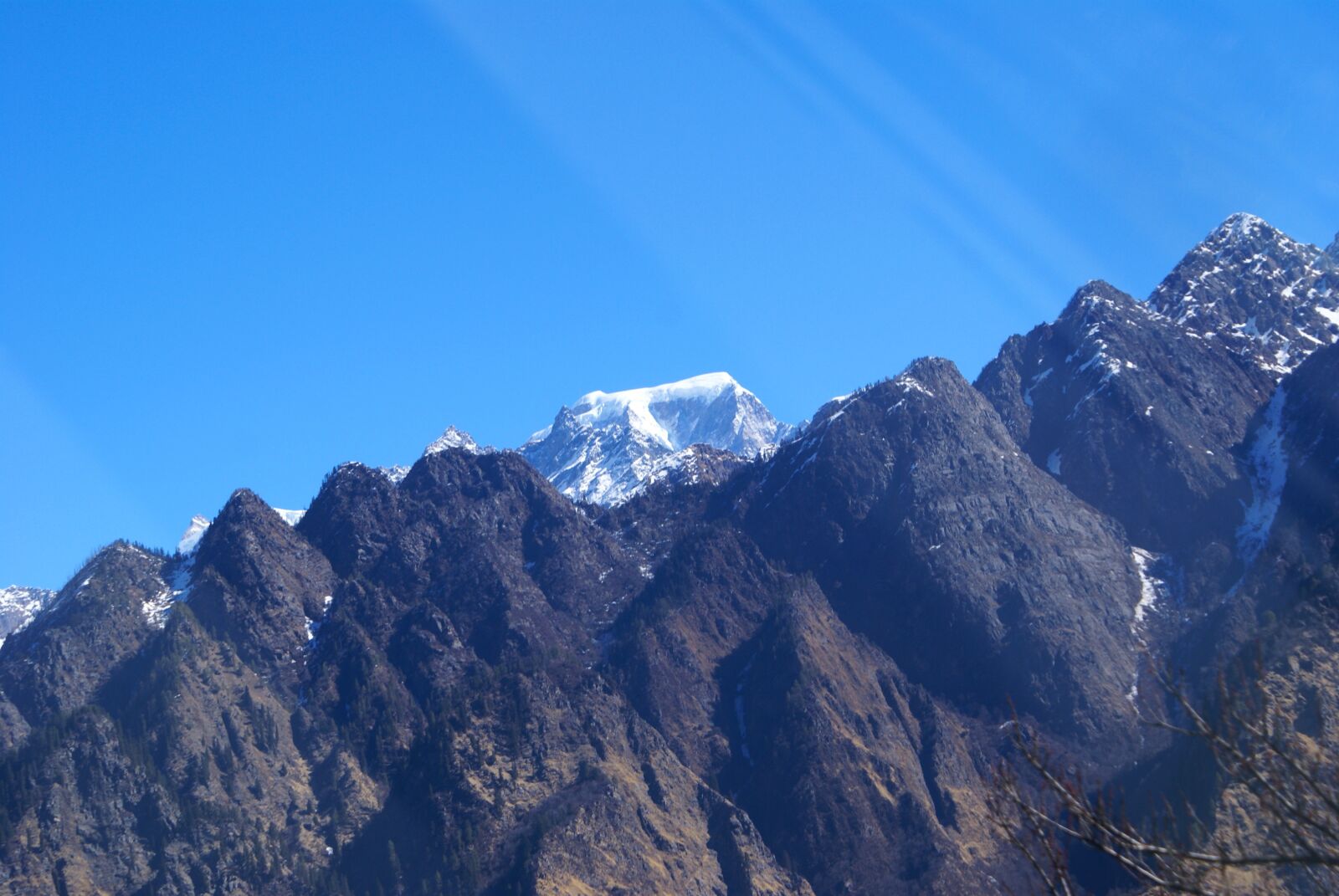 Sony Alpha DSLR-A100 sample photo. Background, nature, mountain photography