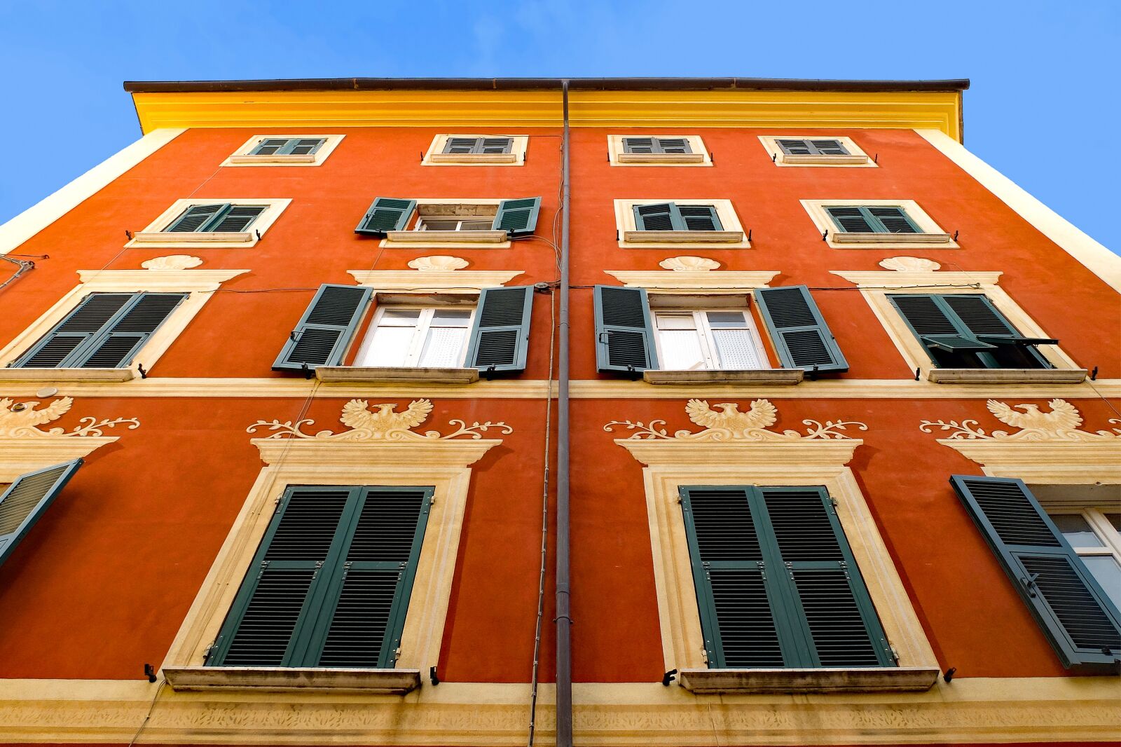 Fujifilm X30 sample photo. Building, facade, home photography
