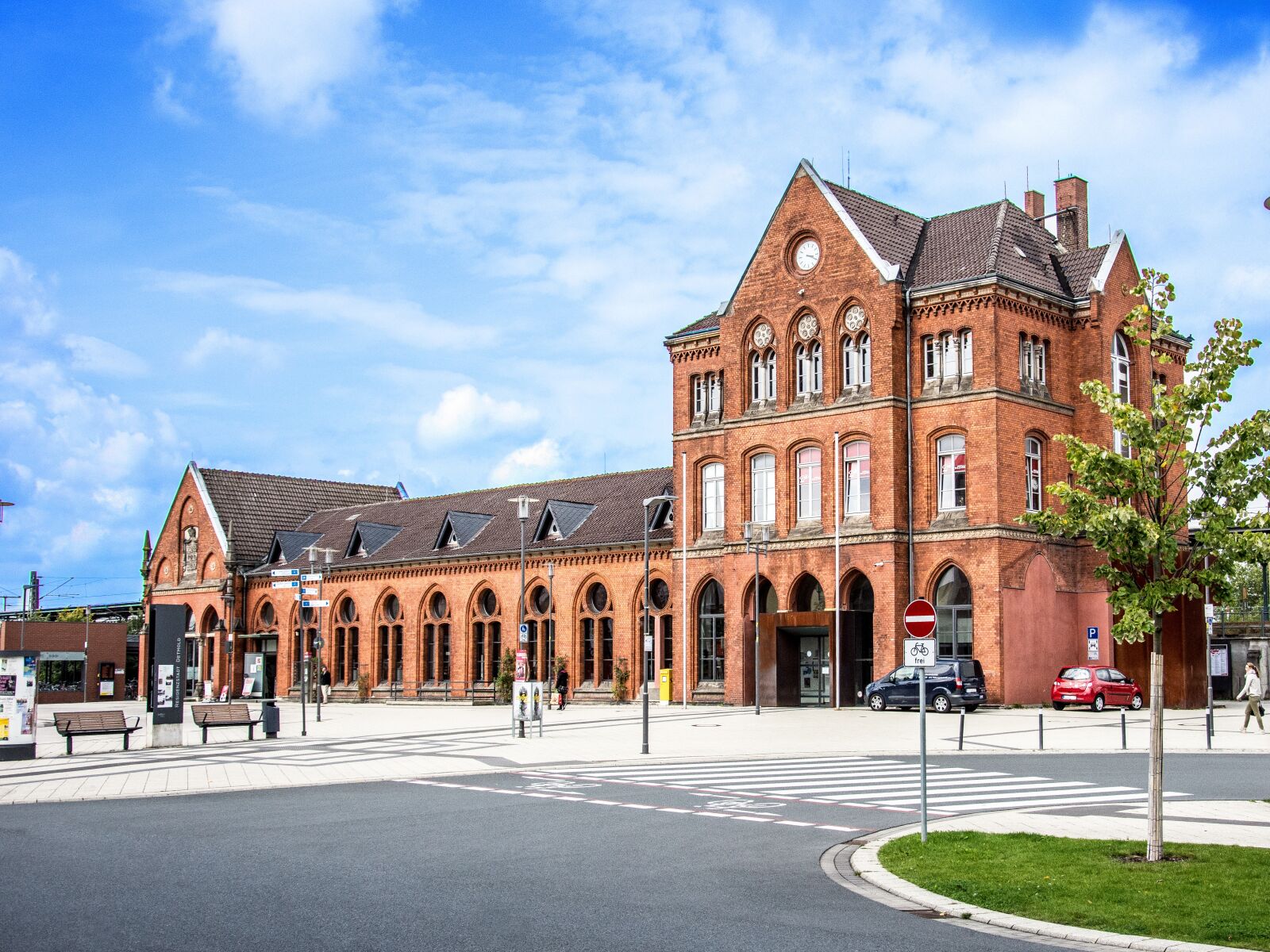 Nikon D7200 sample photo. Railway station, detmold, road photography