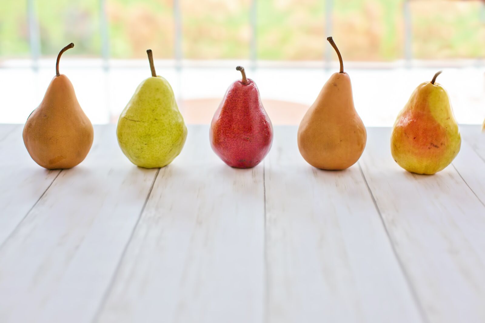 Canon EF 50mm F1.4 USM sample photo. Pears, fruit, food photography