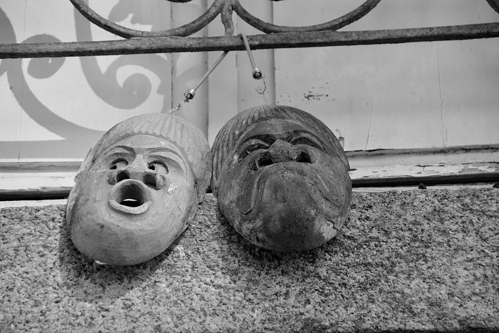 Nikon D5200 sample photo. Masks, sculptures, window photography