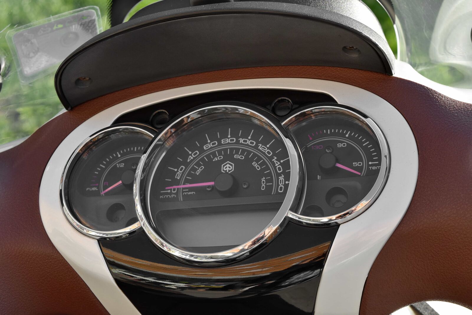 Nikon D5500 sample photo. Fast, speedometer, odometer, car photography